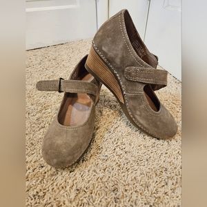 Dansko Mary Jane suede heels
